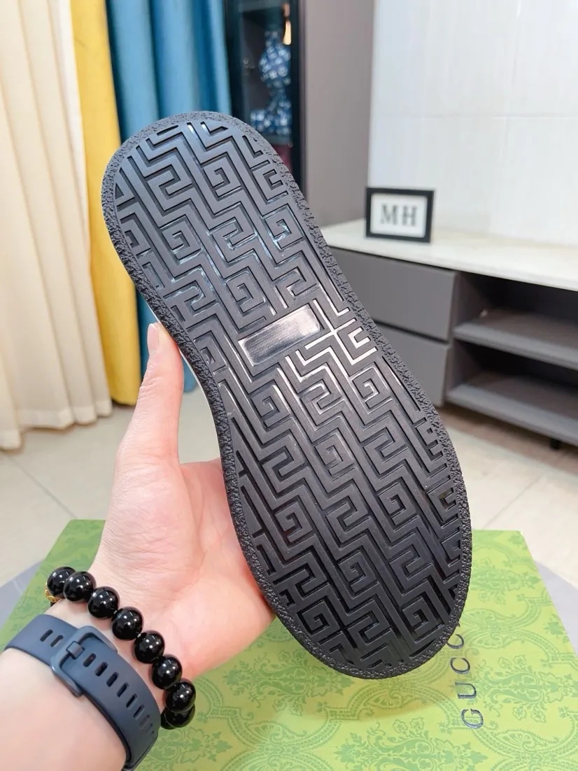Men's shoes 💰458🌹🌹[GUCCI] Gucci's new lace-up casual men's shoes are on the market first, and the materials and workmanship are superior to all versions on the market. The highest quality shipped first-layer cowhide with imported original perforated materials➕Genuine leather lining, privately molded soft outsole, high foot comfort, imported special materials highlight the brand's unique charm, high-end customization 38-44